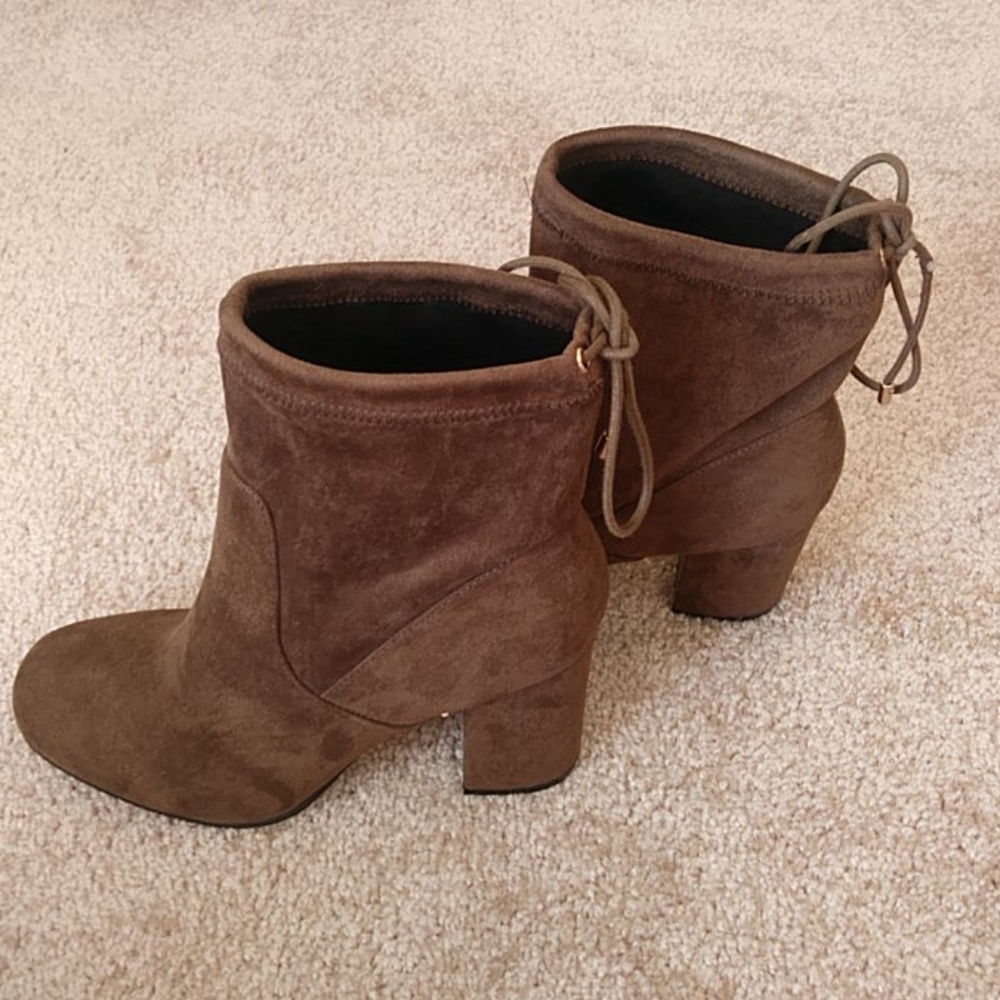 Shoe - Picture 6 of 8
